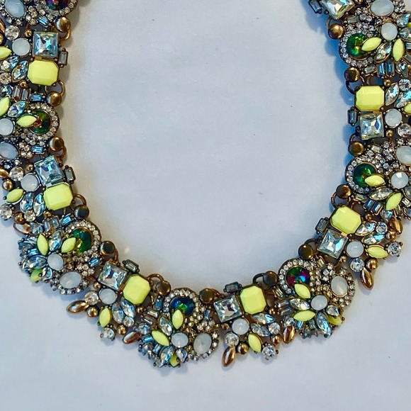 Statement Necklace Gold Multicolor - Picture 8 of 10